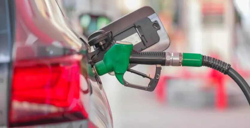 Prix de l&rsquo;essence en Algérie : une hausse possible en 2027 ?