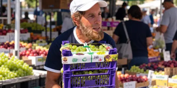 Raisin algérien à 0,99 € en France contre 450 DA : après la polémique, le commerçant s’explique