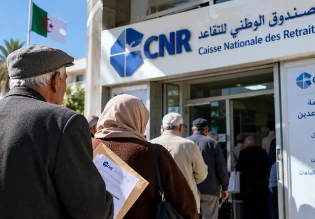 Hausse des retraites CNR : l&rsquo;effet de seuil qui pénalise les pensions juste au-dessus de 20 000 DA