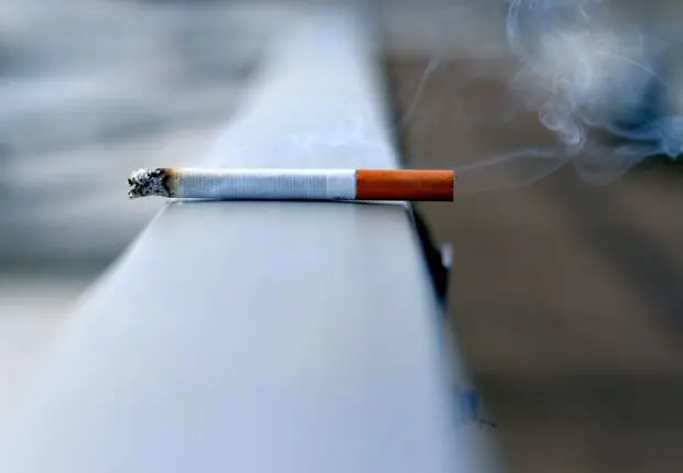 Cigarettes : la taxe additionnelle passerait à 85 DA par paquet en 2027, selon le PLF