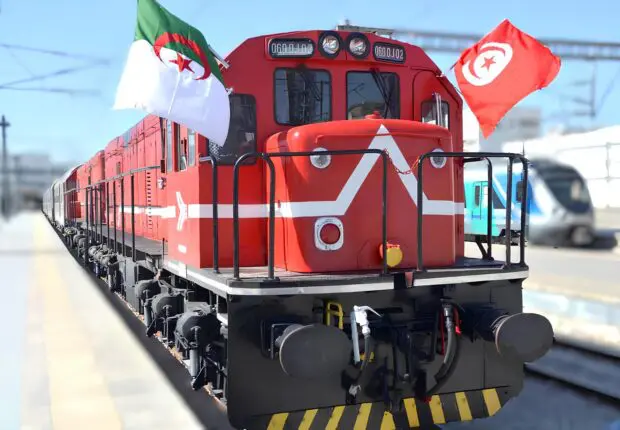 Le train Algérie-Tunisie reprend du service : horaires, prix des billets et réductions