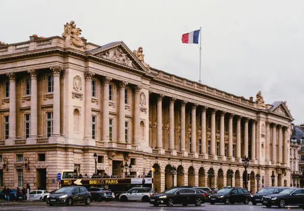 Visa France refusé à Annaba : le tribunal de Nantes annule la décision