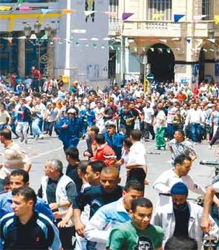 Emeutes à Mostaganem : Des édifices publics saccagés