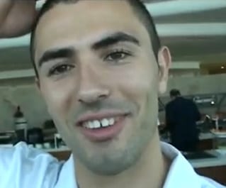 Antar Yahia a l&rsquo;hotel après le match Egypte – Algérie à khartoum, Soudan