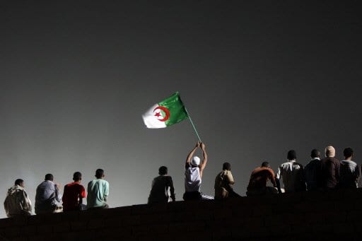 Des drapeaux algériens à l’entraînement des Egyptiens