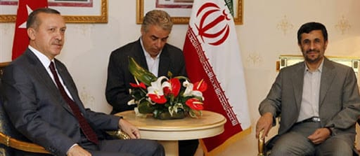 Diplmatie : Le président iranien Ahmadinejad resserre les liens avec la Turquie