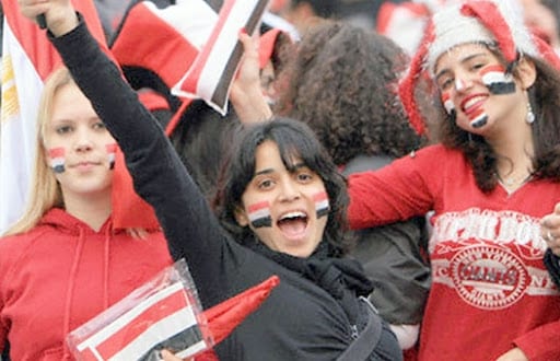 Les Egyptiens rivalisent de slogans contre les Algériens