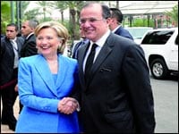 Les États-Unis appuient la “solution” de Mohammed VI au Sahara occidental Quand Clinton flirte avec le Maroc