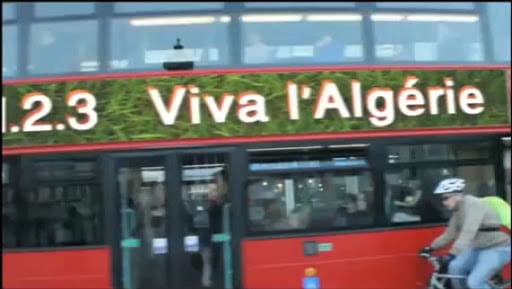 London (Angleterre) vie aussi au rythme du match Algérie Egypte