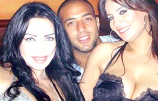 Mido noie son chagrin en galante compagnie