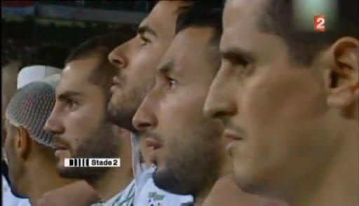 Reportage de Stade2 sur le match Égypte-Algérie (France2)
