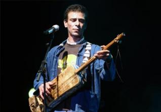 Amazigh Kateb à propos de son dernier disque composé de textes de son père