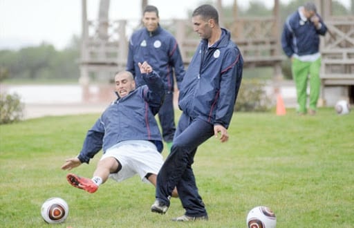 Antar Yahia probablement absent face au Malawi