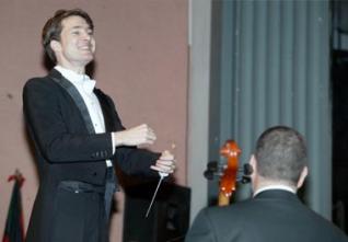 Entretien express Jan Moritz Onken, chef d’orchestre allemand