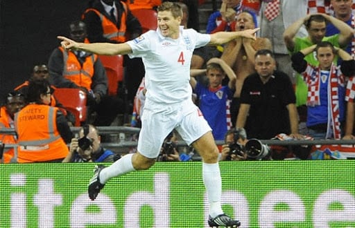 La presse anglaise crie déjà victoire : Le meilleur groupe après les Beatles !