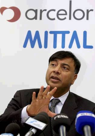 Le groupe ArcelorMittal envisage de supprimer 10 000 postes d’emploi en 2010