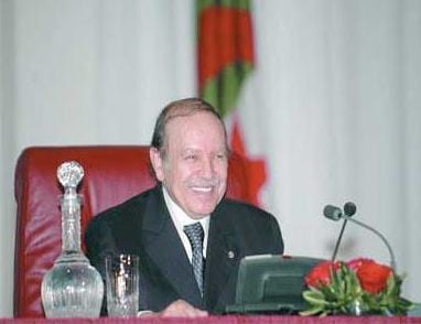 Le président Bouteflika a signé aujourd&rsquo;hui la Loi de finances 2010