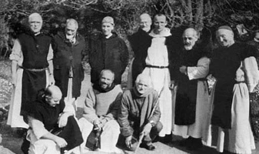 Les moines de Tibhirine : Histoire noire sur écran blanc