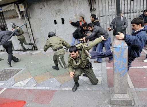 Manifestations en Iran: Reporters sans frontières dénonce des arrestations arbitraires