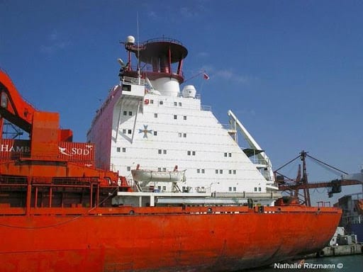Un bateau turc accoste au port d’Oran