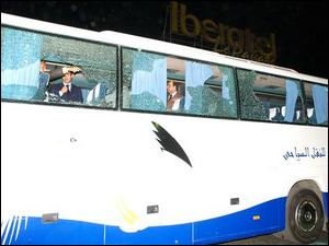 Caillassage du bus algérien au Caire: la Fifa auditionnera les deux parties le 10 mars