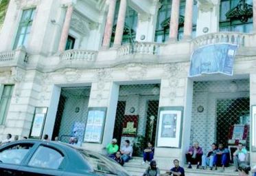 Hommage Abdelkader Alloula, seize ans déjà