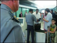 Les douaniers soumis à un examen psychologique