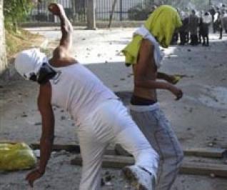 Les émeutes reprennent à Alger