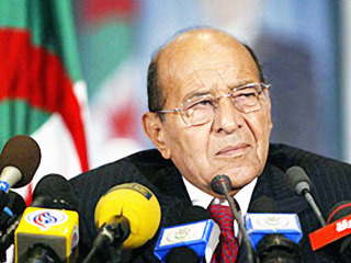 M. Zerhouni dénonce les opérations médiatiques de pays occidentaux encourageant l’islamophobie