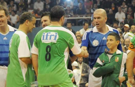 Saïb «Je ne pouvais refuser d’y aller,car Zidane était venu jouer pour la première fois dans son pays d’origine»