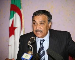 Signature de 28 contrats pour la réalisation d’hôtels entre le ministère du secteur et des investisseurs nationaux