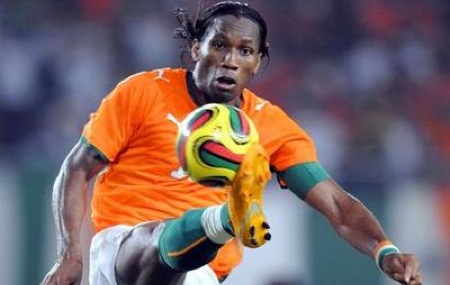 Un journal ivoirien estime que Drogba méritait le Ballon d&rsquo;or africain 2007 mais pas celui de 2009