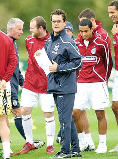 Capello autorise ses joueurs à ramener leurs femmes au Mondial