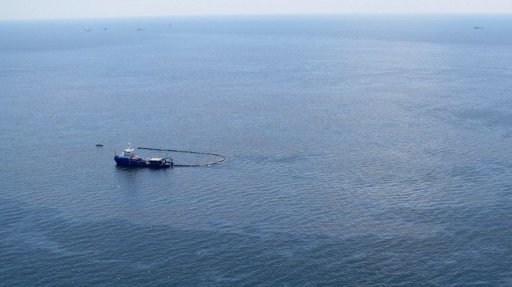 Fuite de pétrole aux USA: le feu choisi pour éviter la marée noire