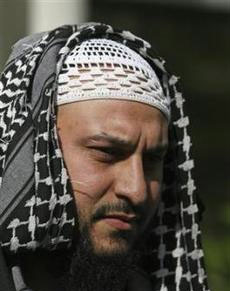 L’Algérien est au centre d’une large polémique en France, Liès Hebbedj s’embrouille