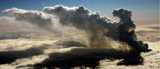 L’Europe drapée d’un épais nuage noir