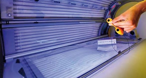 Quand les cabines de bronzage deviennent une drogue