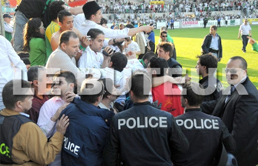 3 000 supporters ont envahi le terrain de Sion
