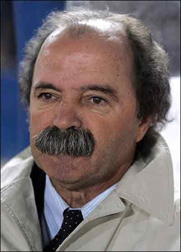 Arthur George «Restez calmes, il ne faut pas paniquer»