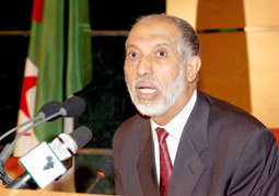 Belkhadem défend le film Hors la loi