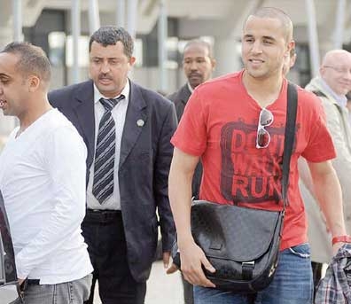 Bougherra «Prêt à jouer en latéral droit»