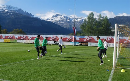 Chaouchi, Gaouaoui, Mbolhi ou Zemma, La cage de l&rsquo;EN : assurance tout risque