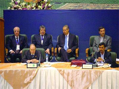 Dans son discours au 14ème sommet du G15, Bouteflika affirme «L’intégration à l’économie mondiale, une nécessité vitale pour les pays en développement»