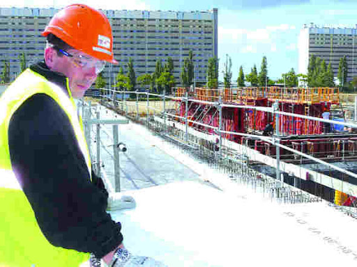 Des sociétés gagnantes même sans soumissionner, Cent affaires de «gré à gré» devant la justice