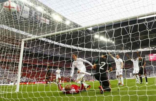 L’Angleterre démarre pour le mieux