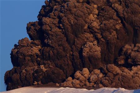 Le nuage de cendres arrive en Algérie