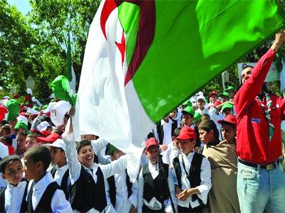 Les Algériens rappellent à la France son passé colonial