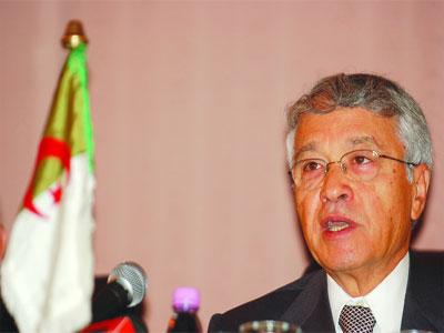 M. Chakib Khelil : Le prix de l’électricité produite à partir de l’énergie solaire sera soutenu