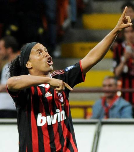 Milan : Ronaldinho pourrait partir