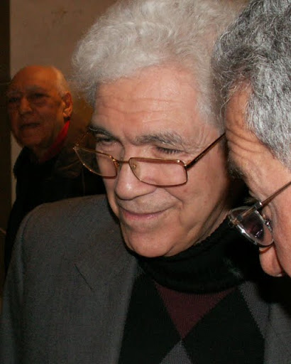 Mohamed Harbi renvoie Alger et Paris dos à dos